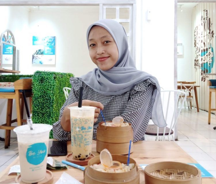 Toko Padang: Tempat Nongkrong Unik di Cilacap dengan Nuansa Vintage